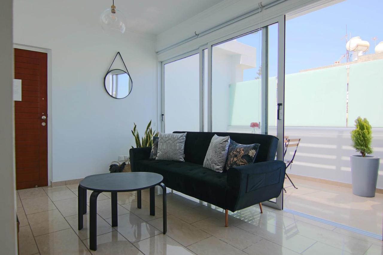 Phaedrus Living: Seaside Luxury Flat Lighthouse 62 Appartement Paphos Buitenkant foto