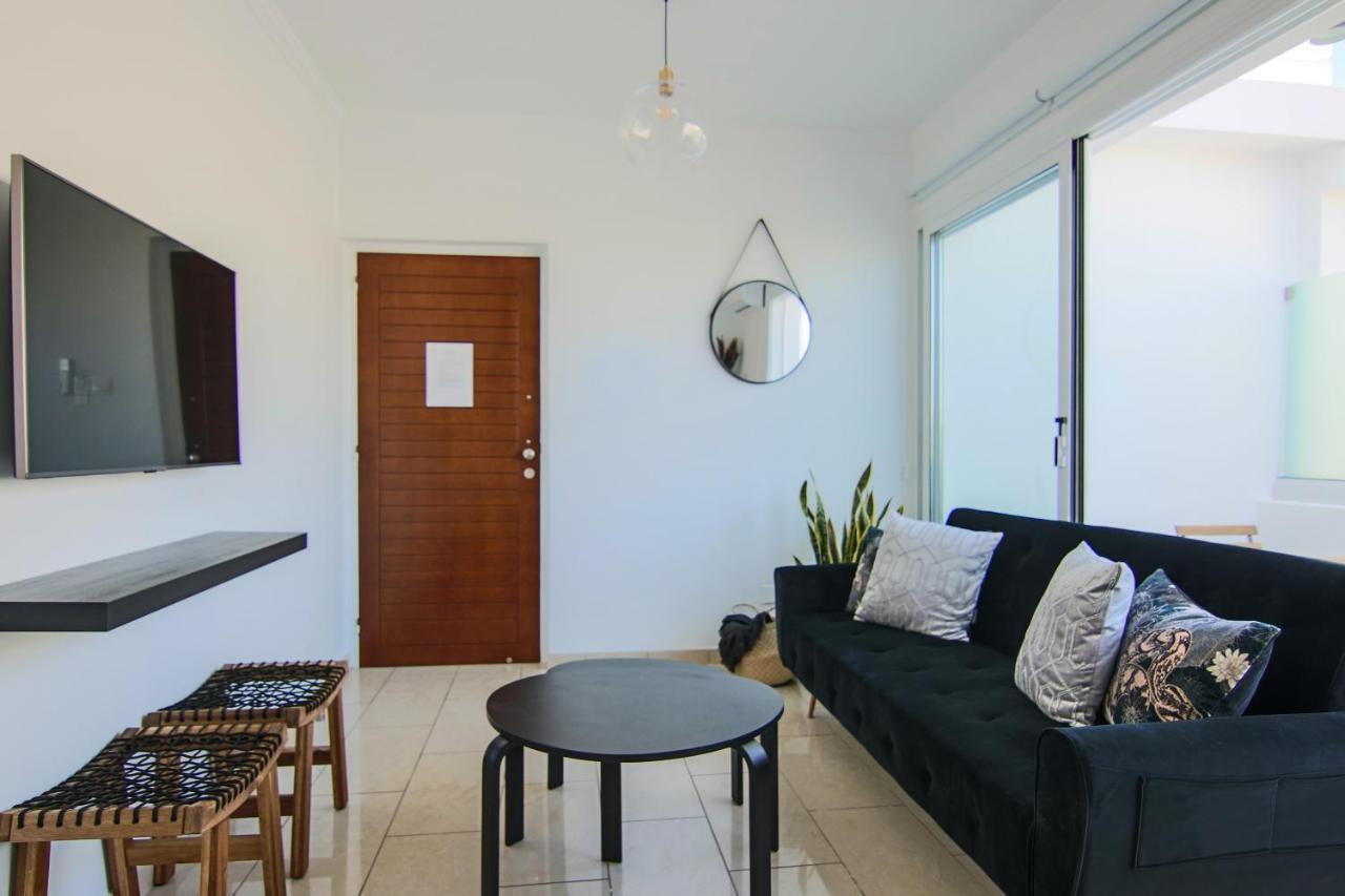 Phaedrus Living: Seaside Luxury Flat Lighthouse 62 Appartement Paphos Buitenkant foto